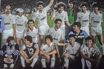 El Real Madrid celebrando la Copa de la UEFA conseguida en 1985