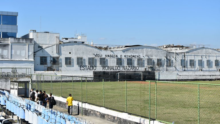 El Estadio donde juega el São Cristóvão se llama ahora Estadio Ronaldo Nazario.