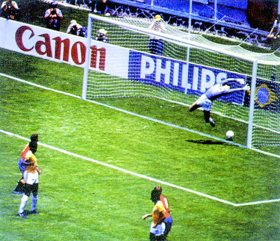El gol no concedido a Michel en el España Brasil