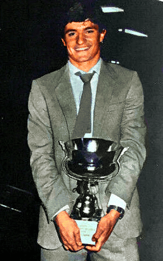 Míchel,  recién llegado de Mónaco, con el galardón a mejor jugador del torneo juvenil con la selección española, con la que quedó en tercer lugar 1980